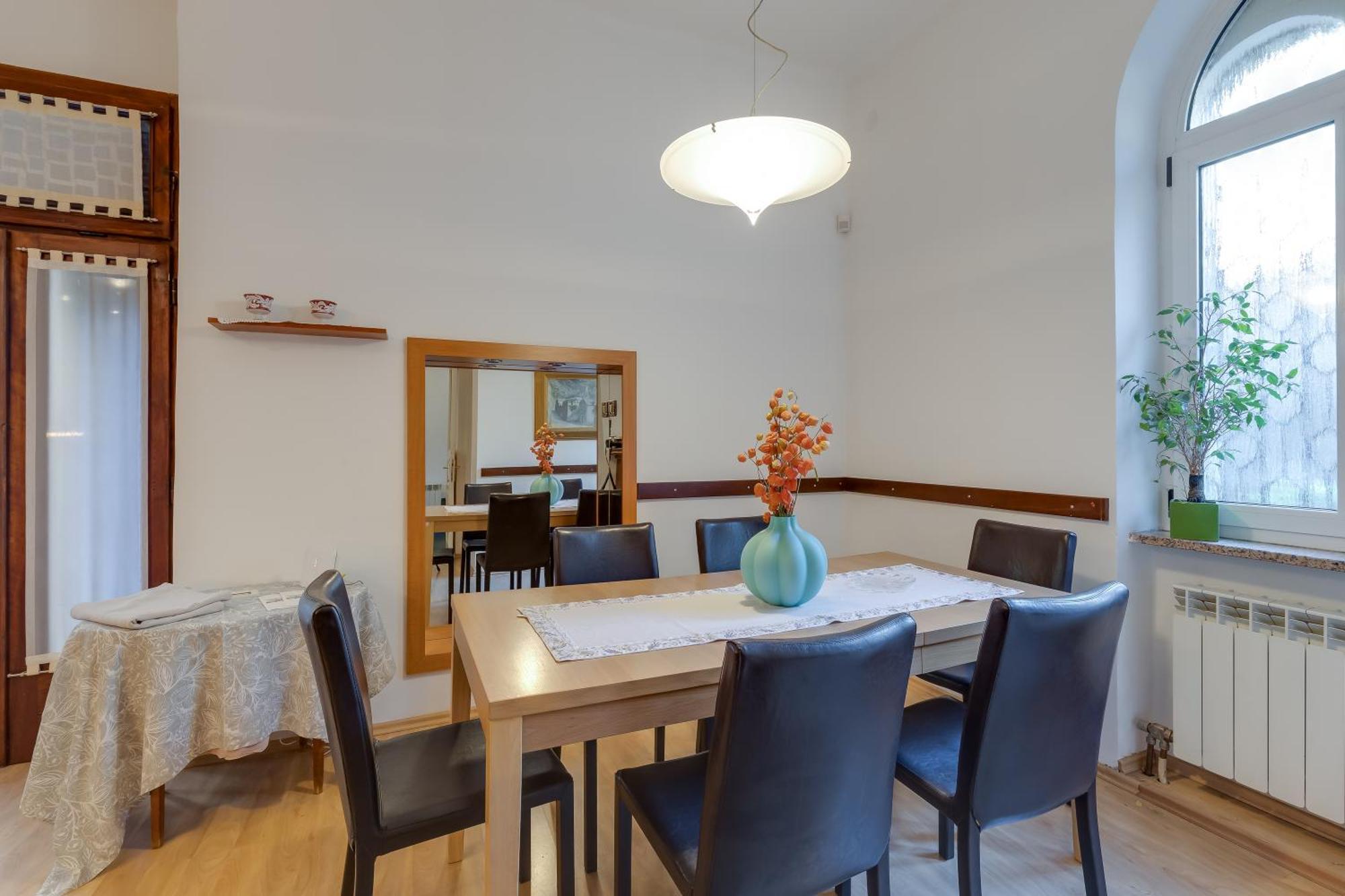 City Apartment With Garden - Happy Rentals Fiume Esterno foto