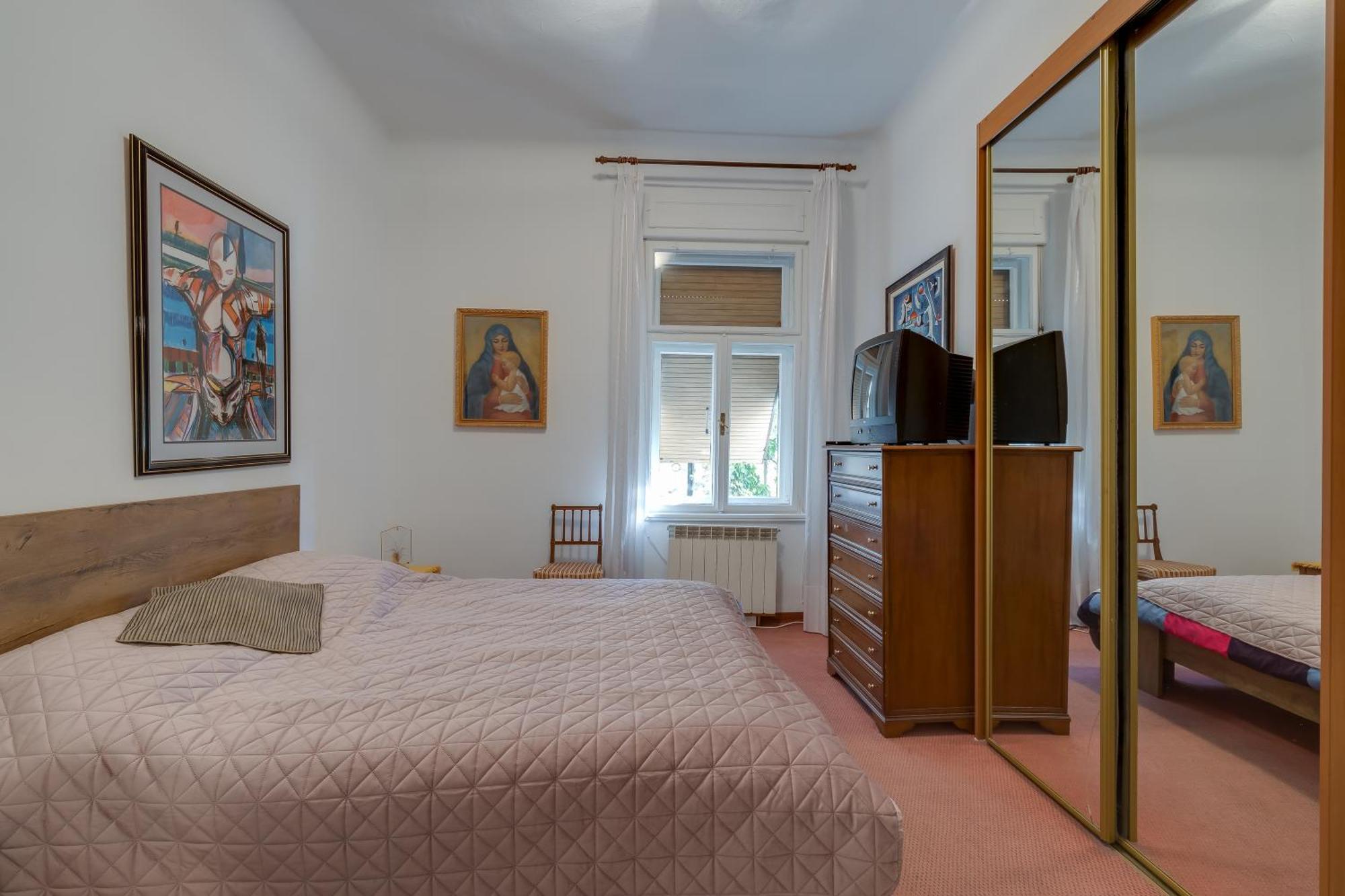 City Apartment With Garden - Happy Rentals Fiume Esterno foto